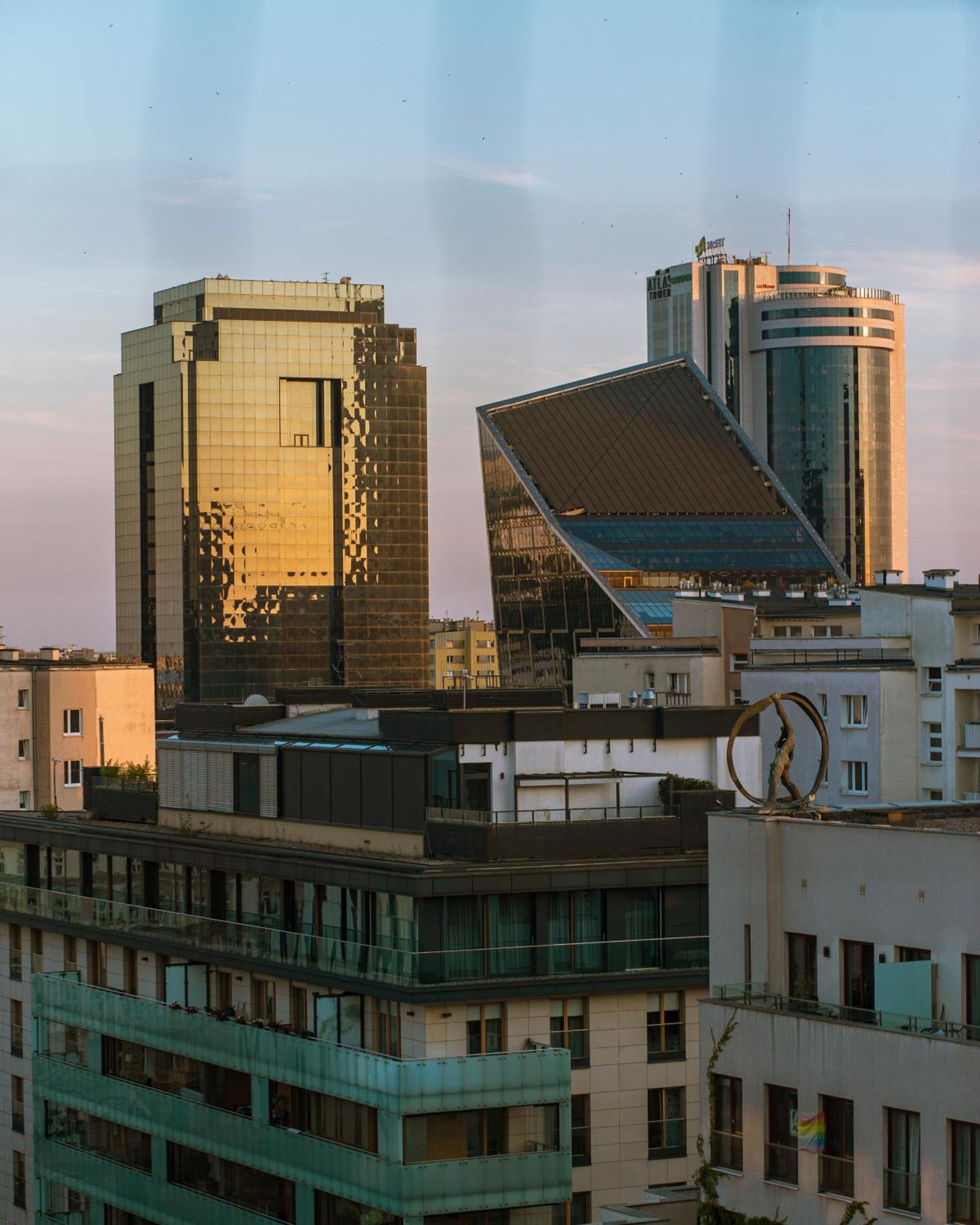 Iron Sunset Apartment วอร์ซอ ภายนอก รูปภาพ